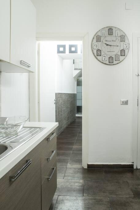 4 Canti Central Cozy Apt In Via Maqueda Палермо Екстериор снимка